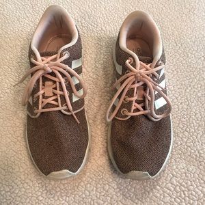 Adidas memory foam shoes size 6